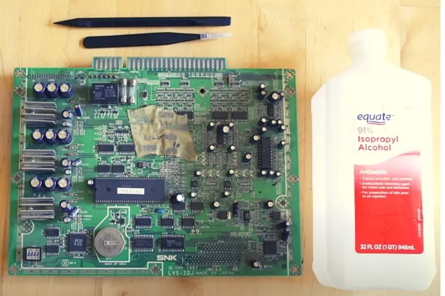 how to clean roach poop off circuit boards